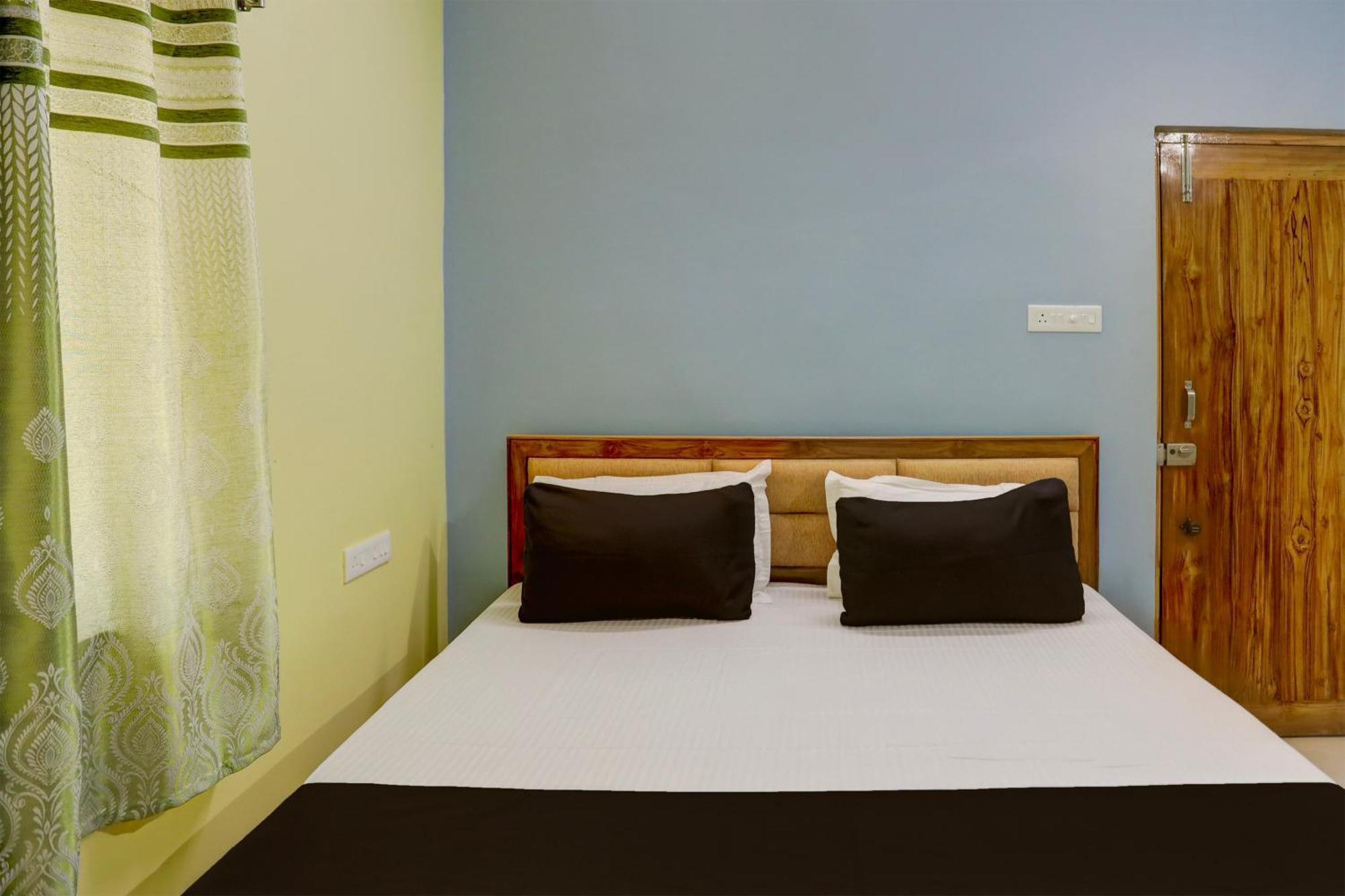 Hotel O Laxmi Narayan Kalyani Mandap บูบันเนสชวาร์ ภายนอก รูปภาพ